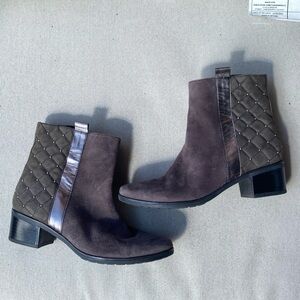 Caprice grey suede quilted detail boot 38.5 UK 8 US